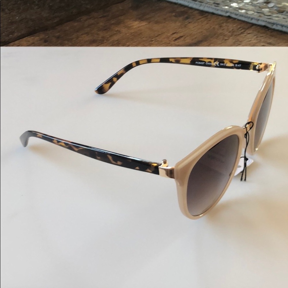 Cream Round trendy fashion sunglasses - Picture 4 of 8